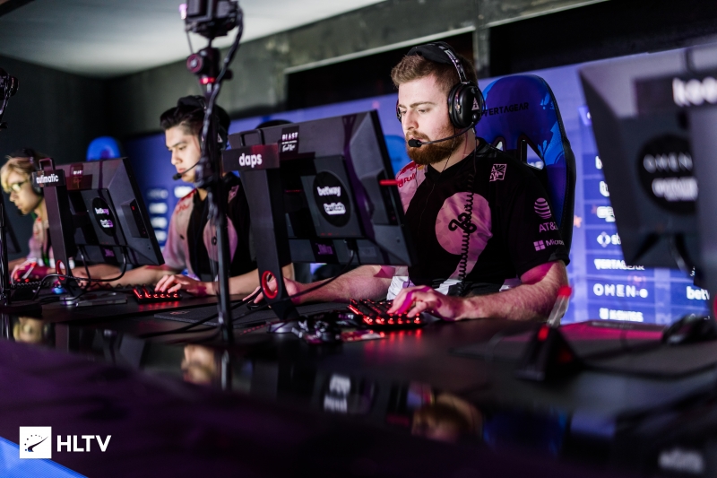 WE官方：下路选手LP断开连接，恢复自由人身份